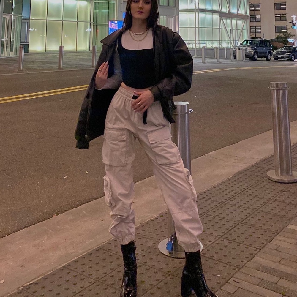 Aritzia Cuffed Jogger Pants